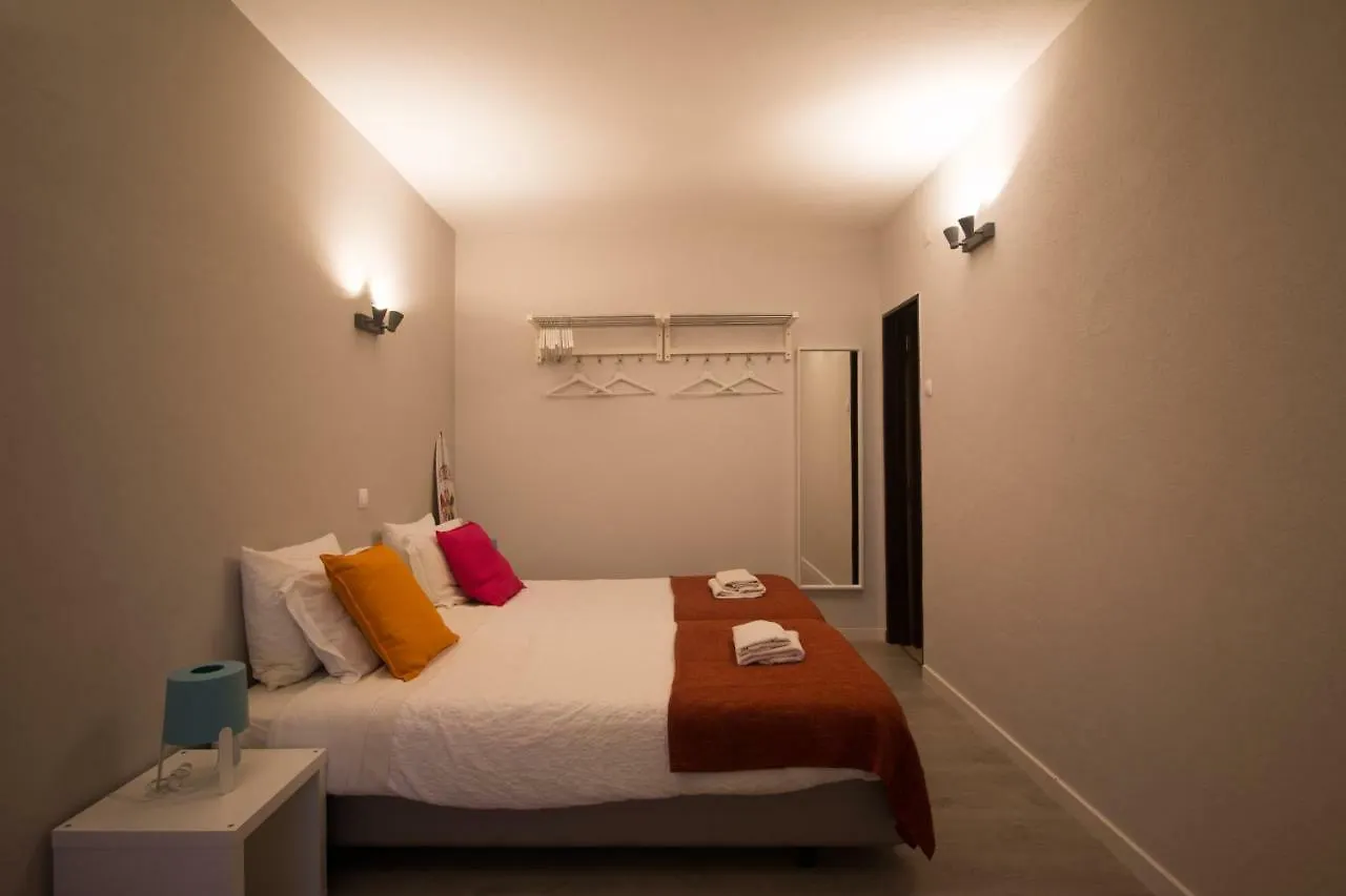 Gasthuis Sagres 30 Seconds To Bars Hotel